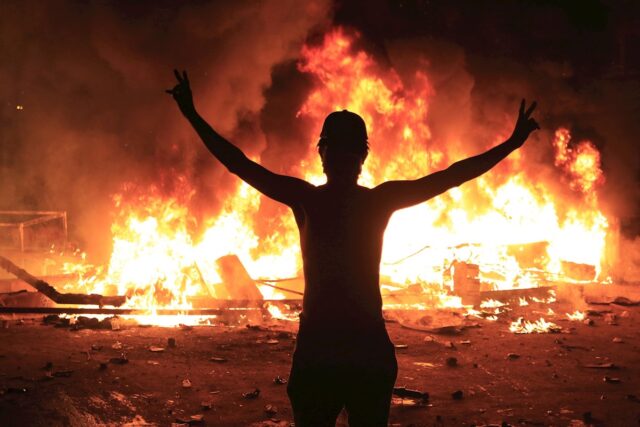 100 muertos y 5.500 heridos tras sexto día de protestas en Irak