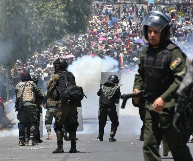 Bolivia expulsó a seis venezolanos acusados de conspirar en protestas sociales