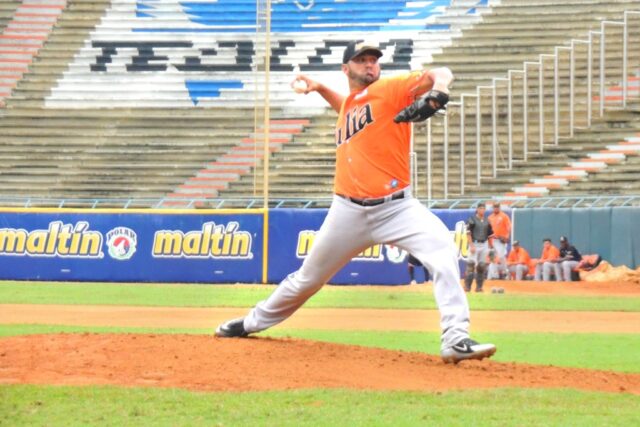Arcenio León aterrizó en el nido de las Águilas del Zulia