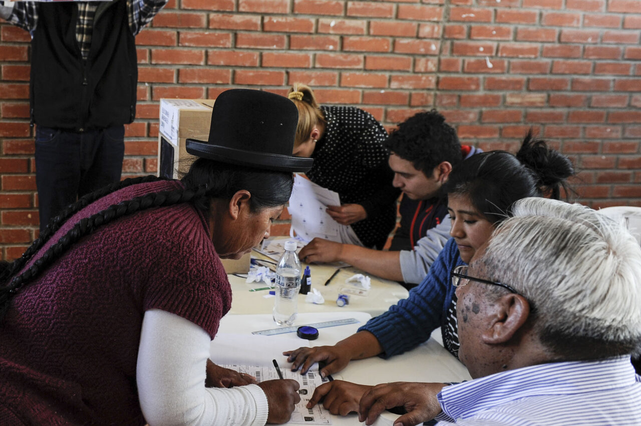 Misión de la UE halló “irregularidades” en las elecciones de Bolivia