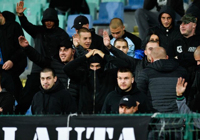 [VIDEO] El racismo se hizo presente en el partido Inglaterra-Bulgaria