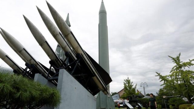 Corea del Norte lanzó dos misiles,  la tercera prueba de armas en marzo