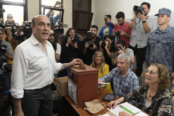 Daniel Martínez luego de votar: “Hay una serena expectativa”