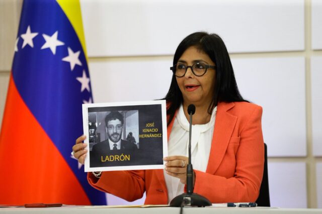 Delcy Rodríguez criticó la labor de José Ignacio Hernández como procurador