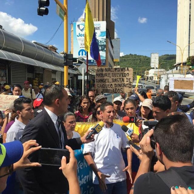 Enfermeros en Carabobo tomaron las calles para exigir mejoras salariales