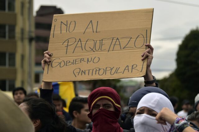 Siete claves para entender la ola de protestas contra las reformas en Ecuador