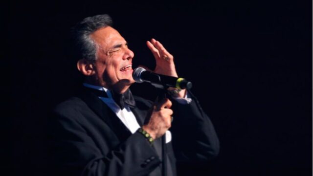 Familiares, artistas y fanáticos despiden a José José