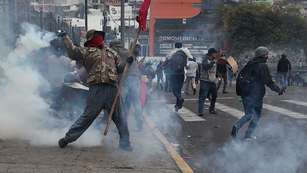 Grupos de derechos humanos de América exigen que cese la represión en Ecuador