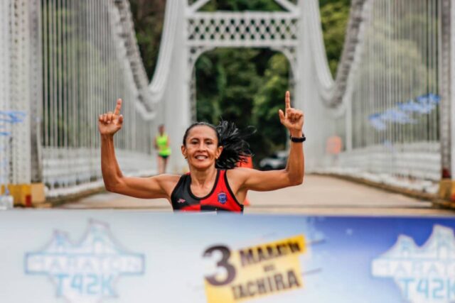 Dídimo Sánchez y Yajaira Rubio dominaron el III Maratón del Táchira