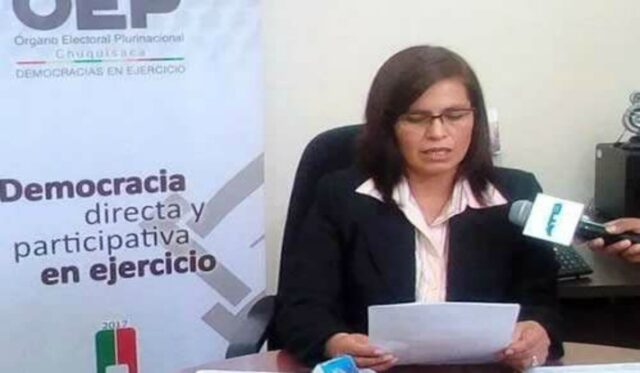 Renunció vocal del Tribunal Electoral de Bolivia tras conocer resultados preliminares