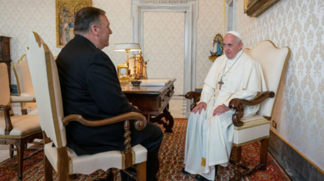 Pompeo y el papa se reunieron en el Vaticano para hablar sobre Venezuela