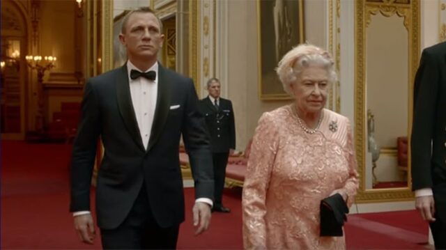 Revelaron cómo se grabó el cameo de la reina Isabel II en James Bond