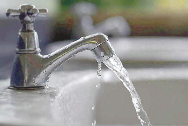 Fallas en el suministro de agua afectan el sector salud