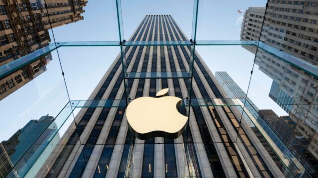 Un ruso demanda a Apple por convertirlo en gay