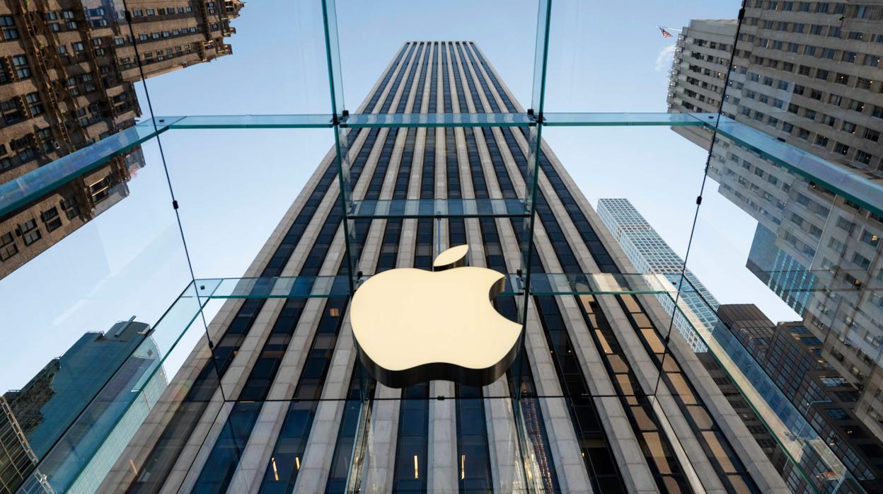 Un ruso demanda a Apple por convertirlo en gay