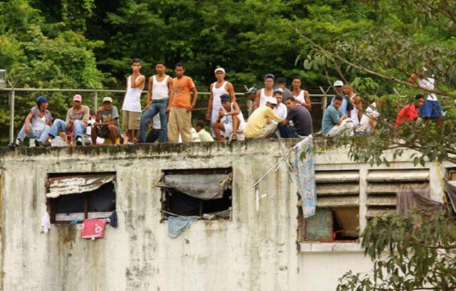Organizaciones de derechos humanos tienen 13 años sin ingresar a las cárceles