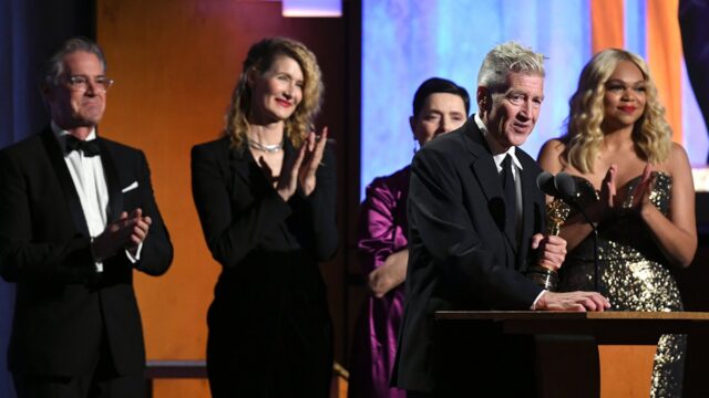 David Lynch recibe Oscar honorífico y premio Jean Hersholt