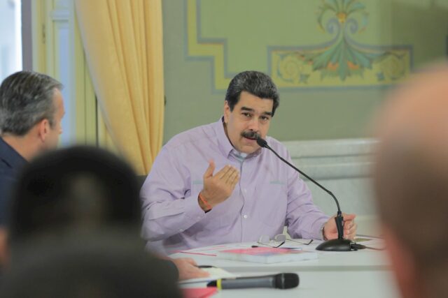 Maduro asegura que en Chile comenzó un proceso popular constituyente