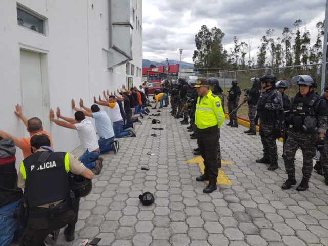 15 extranjeros acusados de seguir a Lenín Moreno recuperaron su libertad en Ecuador