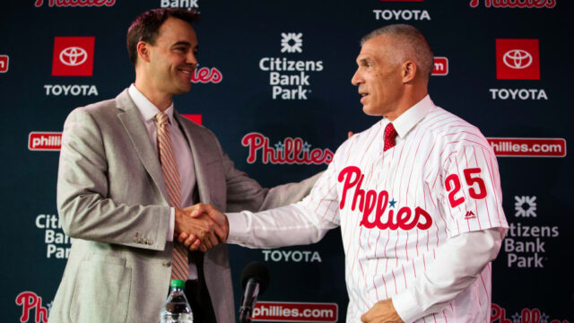 Los Filis presentaron a Joe Girardi como nuevo piloto