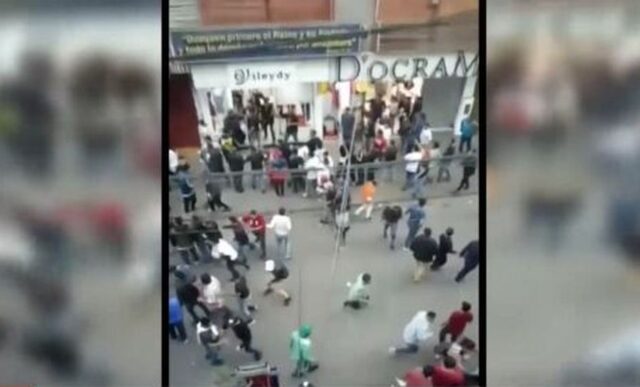 Violento enfrentamiento entre trabajadores informales venezolanos y peruanos