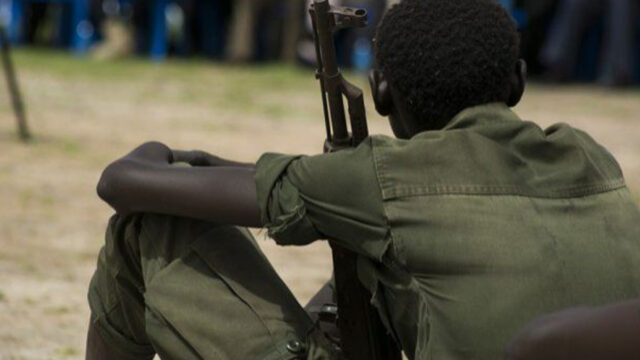 Ejército de Nigeria libera 25 niños absueltos de pertenecer a Boko Haram