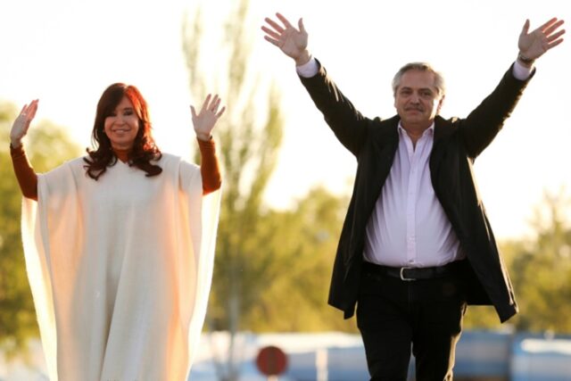 Candidato favorito de Argentina Alberto Fernández se lanza a recta final de campaña