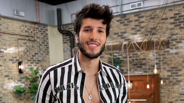 Sebastián Yatra pidió a Shakira que canten juntos y reivindicó la balada