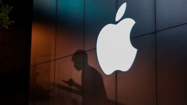 “Un empleado de Apple se envió a sí mismo una foto íntima mía desde mi iPhone”