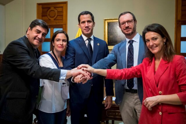 Guaidó se reunió con delegación del PP de España