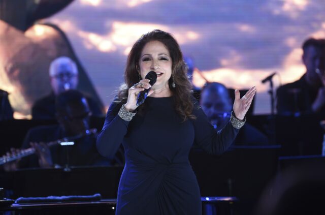 Gloria Estefan revela que un familiar abusó sexualmente de ella cuando era una niña