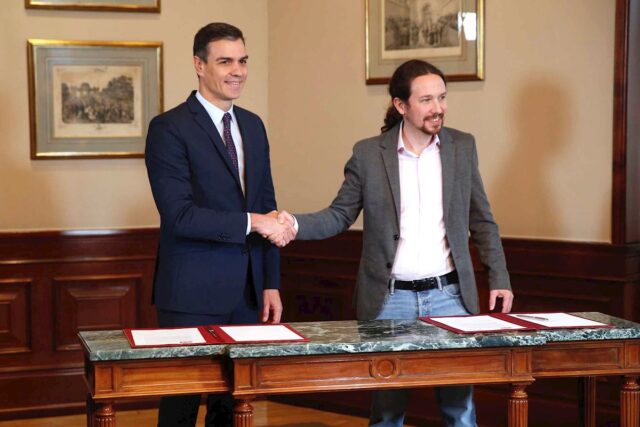 PSOE y Podemos firmaron acuerdo para formar gobierno en España