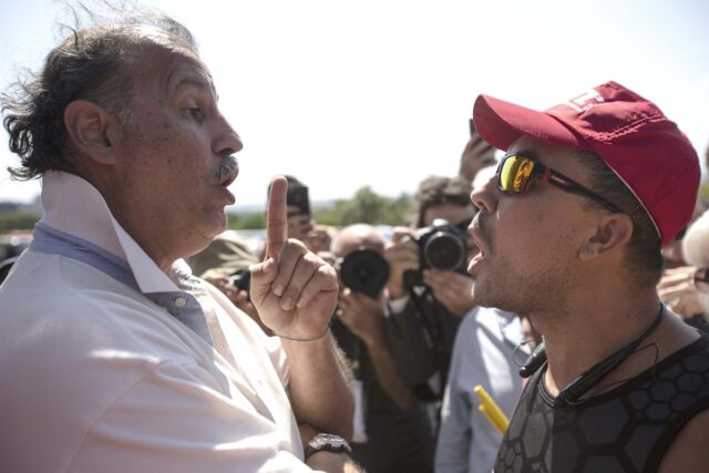 [FOTOS] Tensión en la Embajada de Venezuela en Brasil