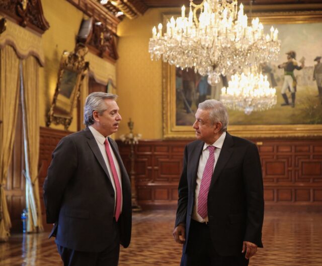 Fernández buscará replicar programas mexicanos en Argentina