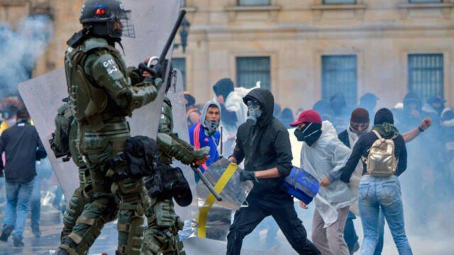 Colombianos alzaron su voz para exigir cambios en la política de gobierno
