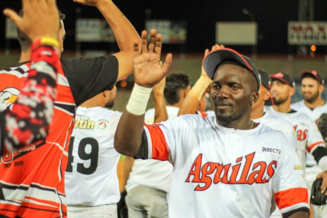 Zulia derrotó al Caracas en duelo de batazos