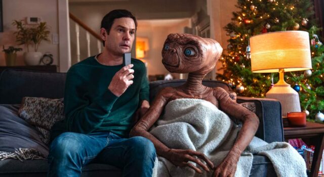 E.T. se reencuentra en Navidad con su familia terrenal