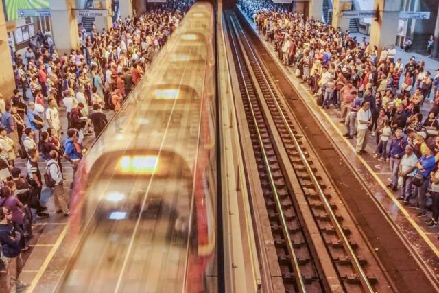 Arrollamiento en Plaza Venezuela causó retraso en la Línea 1 del Metro de Caracas