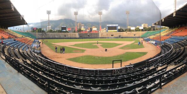 Están agotadas 22 secciones del estadio para el Caracas-Magallanes