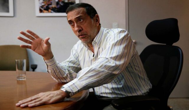 José Guerra: Anclaje de pagos al petro reafirma dolarización de facto