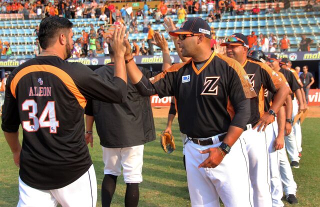 El bullpen de las Águilas los mantiene líderes en la LVBP