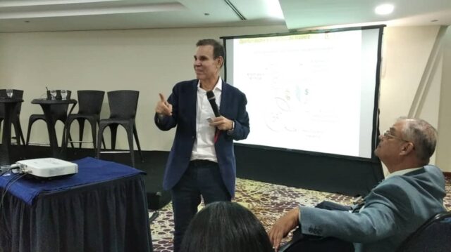 El petro: el espejismo que utiliza Maduro para no aceptar que destruyó el bolívar