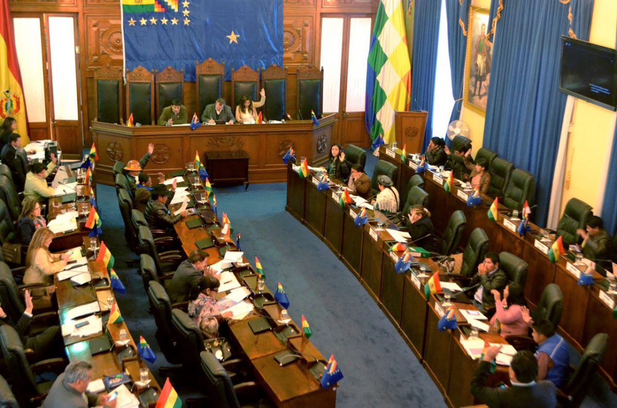 PLENO-DEL-SENADO-EN-BOLIVIA