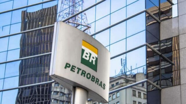 Brasil subasta cuatro grandes bloques petroleros por $26 millones