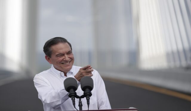 Duque recibió al presidente de Panamá Laurentino Cortizo en visita oficial