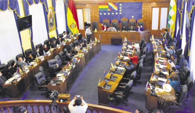 Nueva ley electoral será promulgada este domingo en Bolivia