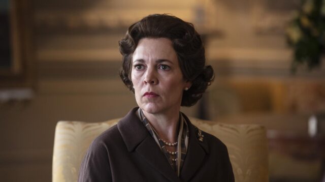 Malestar en Buckingham: The Crown insinúa que Isabel II fue infiel