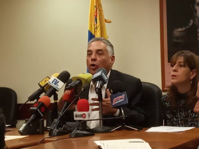 Diputado Rafael Veloz condenó sentencia del régimen contra El Nacional