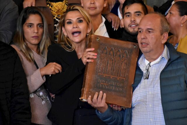 Estados Unidos reconoce a Jeanine Áñez como presidente interina de Bolivia