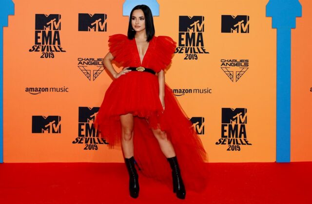Becky G estrenó la colección de Giambattista Valli x H&M